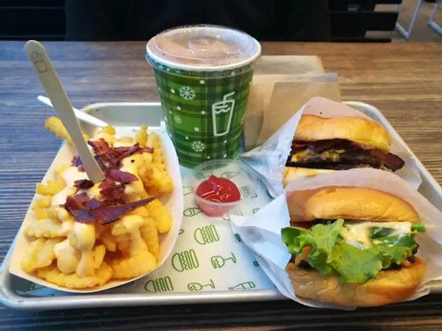 Shake Shack Forest Hills