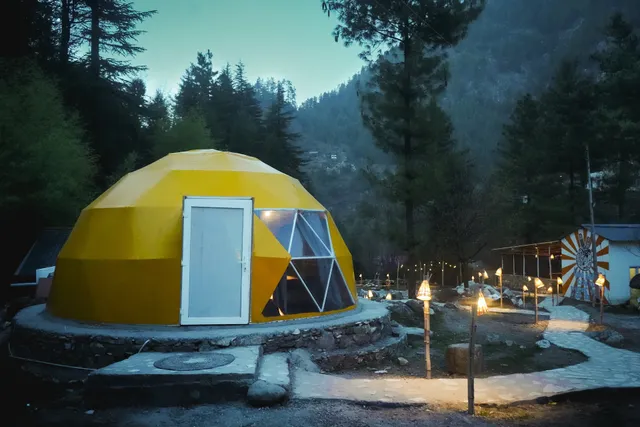 Whoopers Boutique Resort