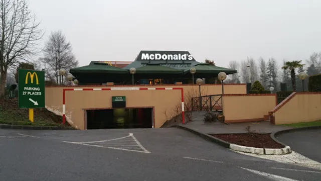 McDonald's Quimper Kerustum