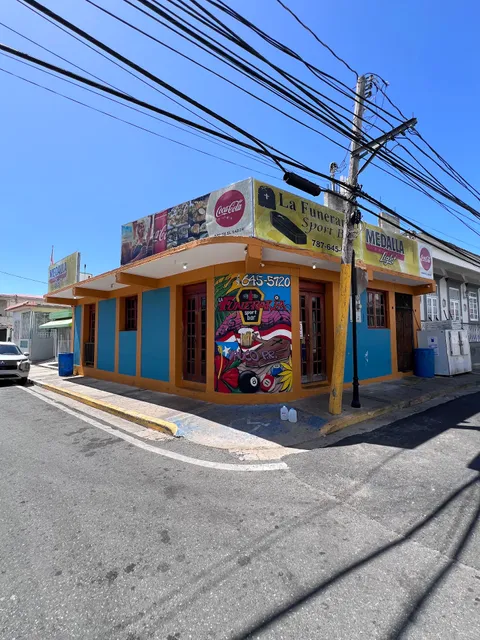 La Funeraria Sports Bar