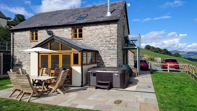 Ysgubor Holiday Cottage