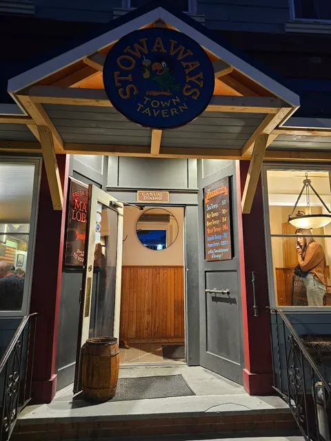 Stowaway's Town Tavern