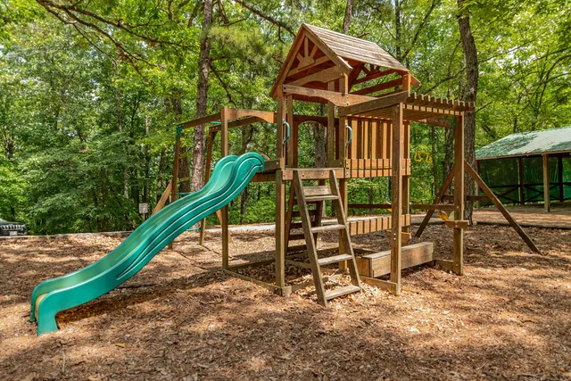 Tall Pines Campground