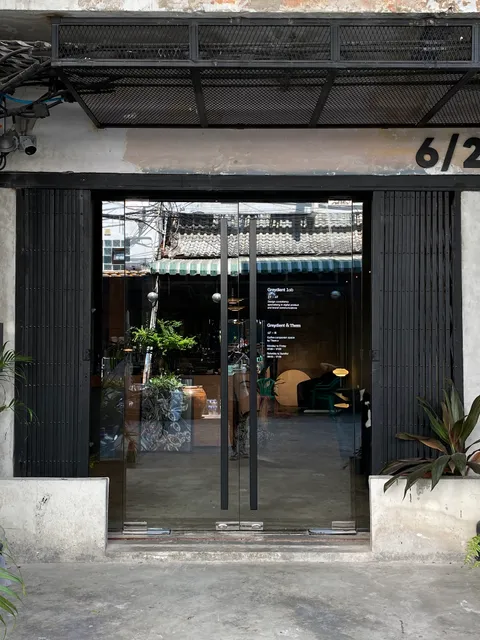 Greydient & Them - coffee cafe space