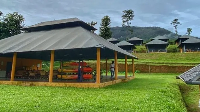 Birds Murmur Camp, Thattekkad