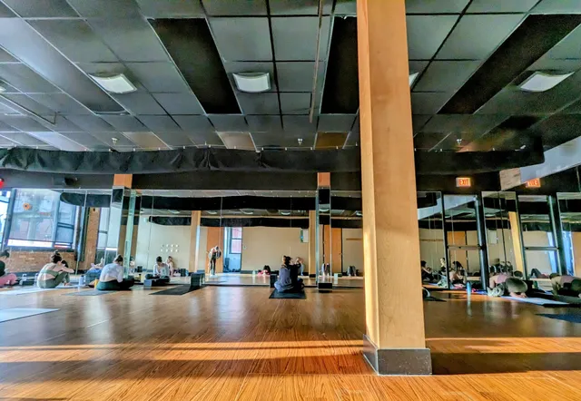 CorePower Yoga - Lakeview