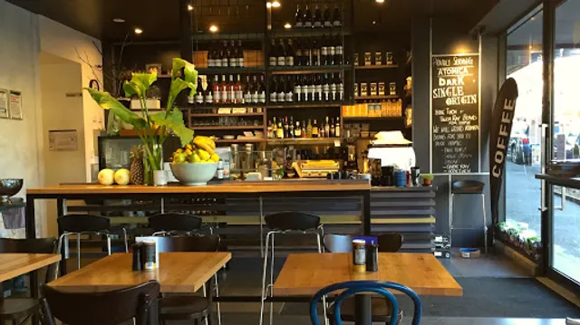 Reunion Café and Dining