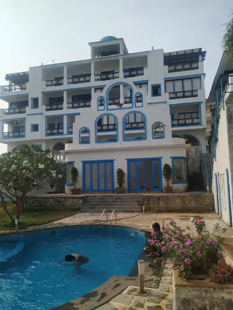 OYO 11899 Greek Style Penthouse 4BHK