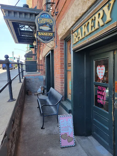 Grama's Bakery