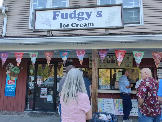 Fudgy's Ice Cream