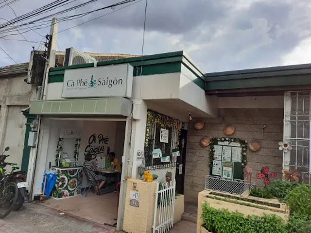 Sweet Apple Creations / Ca Phe Saigon