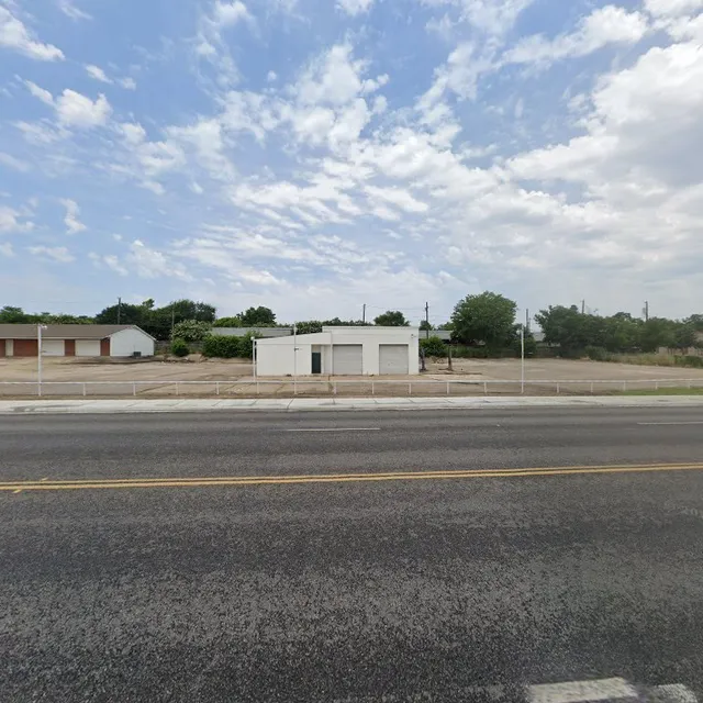 Lil Bobby's Internet cafe and pool