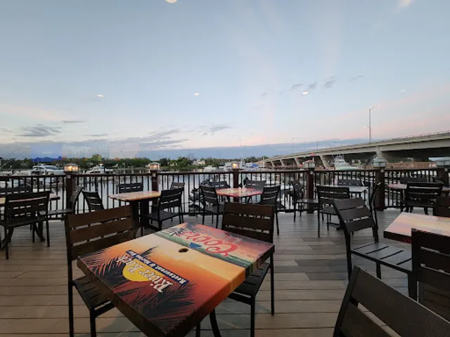 River Rock Restaurant & Marina Bar