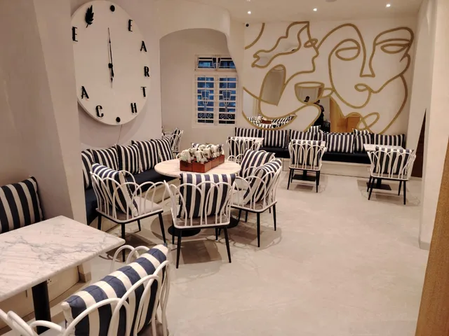 Earth Cafe @ Churchgate