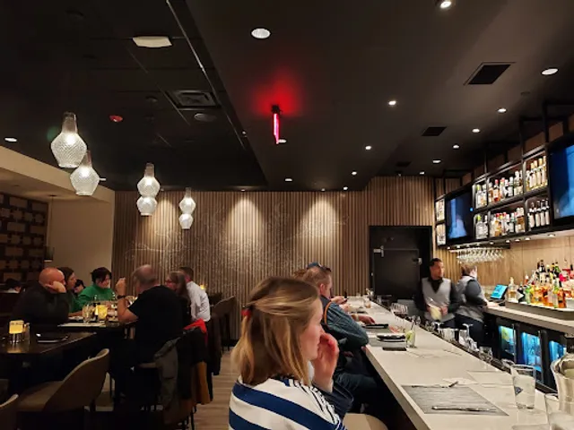 Cooper’s Hawk Winery & Restaurant