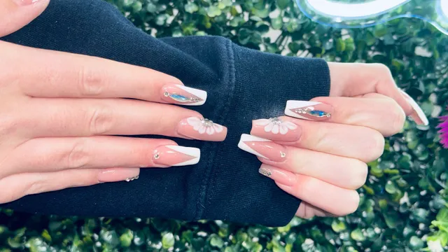 Prestige Nails - Non Toxic Salon