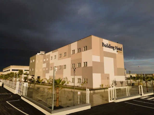 Building Hotel Caserta