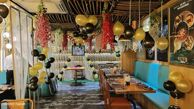 Retro Bistro : The Fine Multi Cuisine Restaurant ( Vadodara )