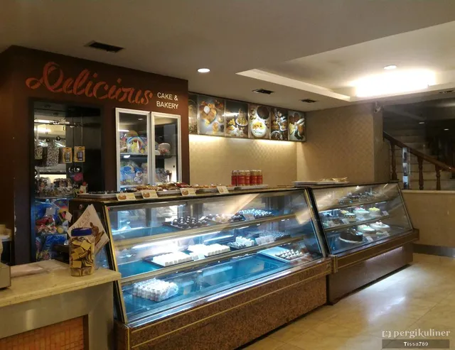 Delicious Bakery Hayam Wuruk