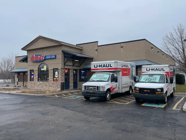 Ayras Liquor & Cigar Oak Creek