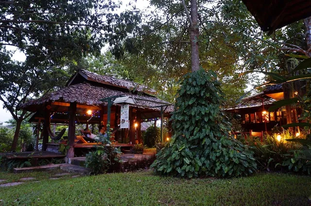 Ban Nam Hoo Bungalows