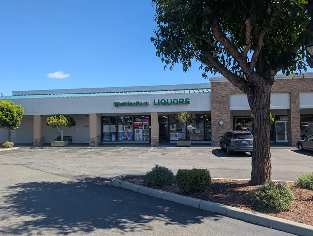 Wine Rack & Liquor
