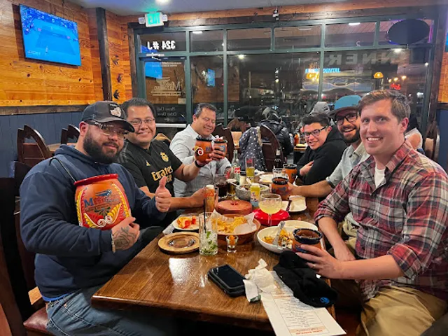 Sabor Mazatlan, Dillon