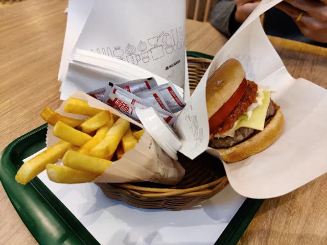 MOS BURGER @Singha Complex ชั้น2