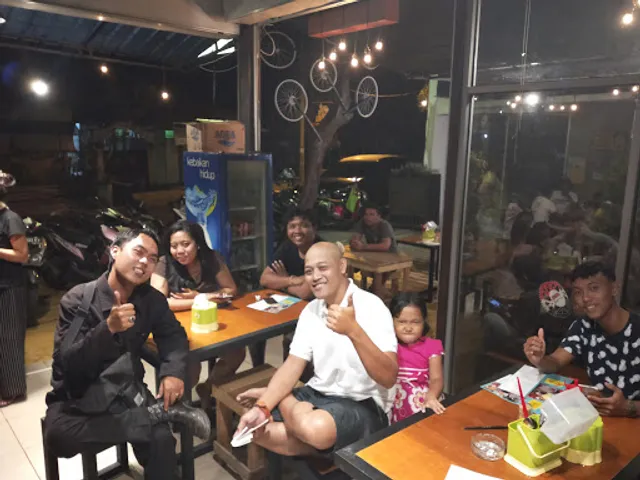 Warung SMP ( Spesial Mie Pedas)