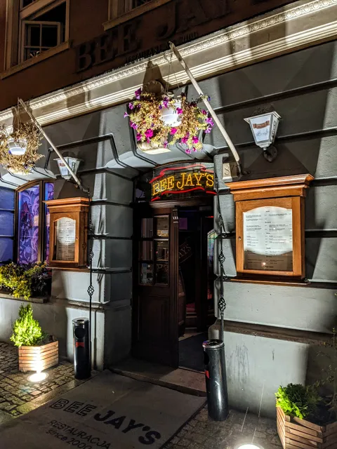 BEE JAY'S RESTAURANT SINCE 2000