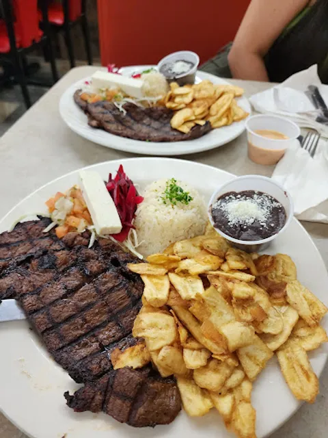 El Sazon Latin Grill