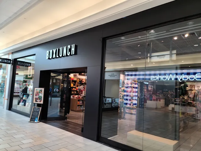 BoxLunch
