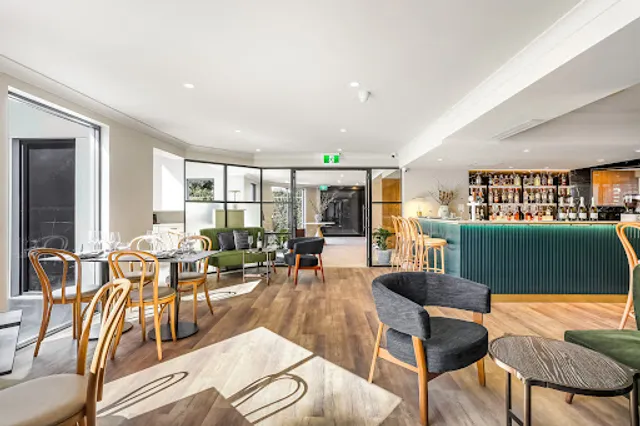 Jacaranda Restaurant & Bar