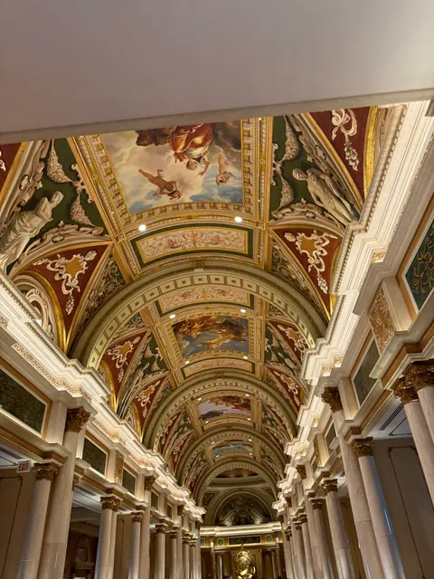 Las Vegas Club Crawl - World Crawl