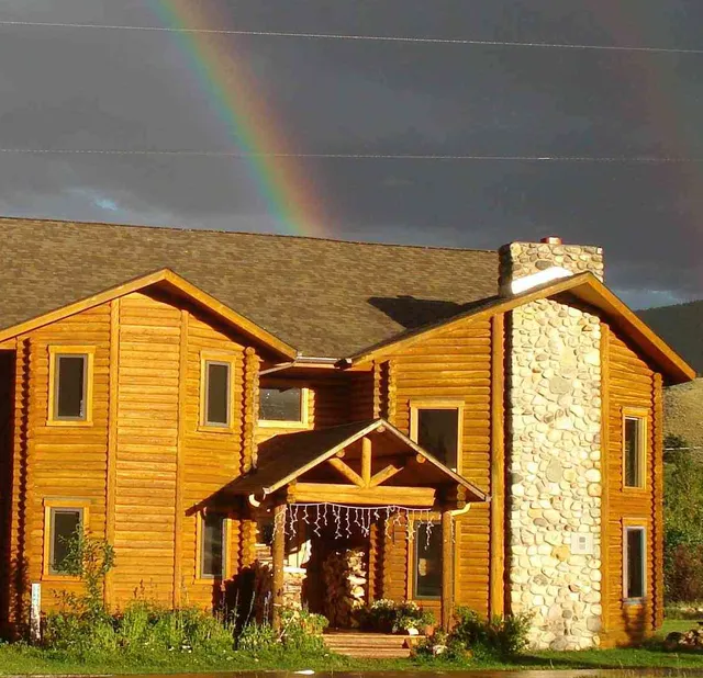 Inn on the Beartooth