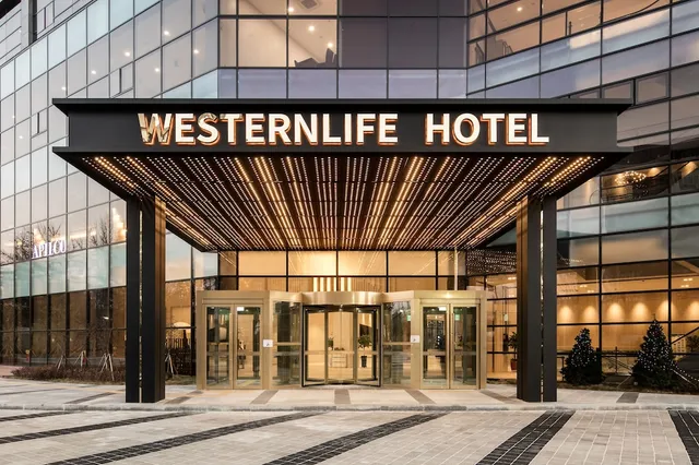 Western Life Hotel