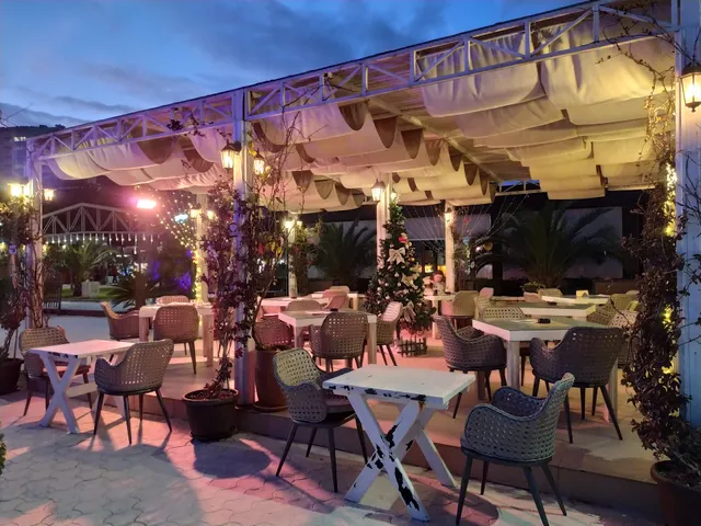 Coco Bar, Food & Sea