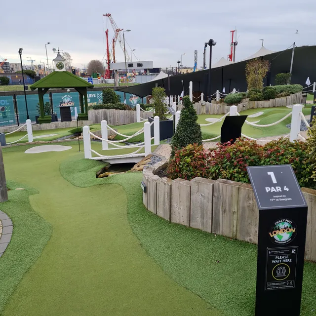 Crazy Putt London