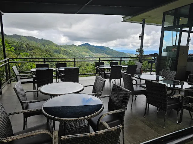 Kloud Restaurant, Bar & Cafe at Mountain Valley Resort