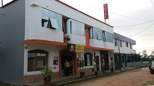 Hotel Flor Del Campo