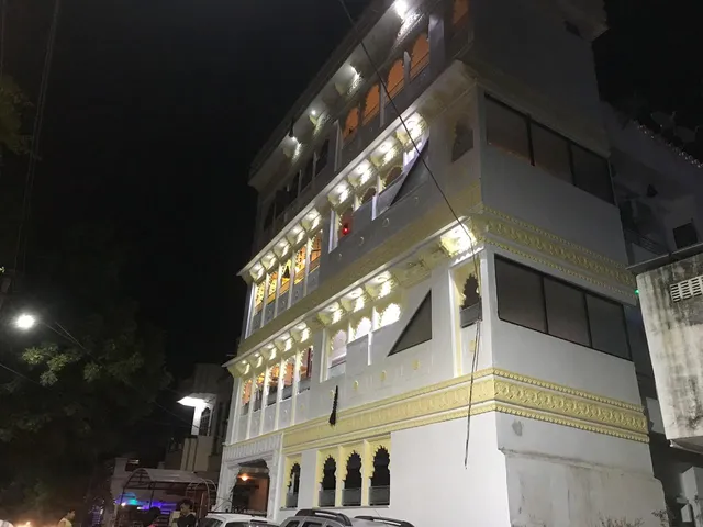 WHITE HOUSE UDAIPUR HOMESTAY