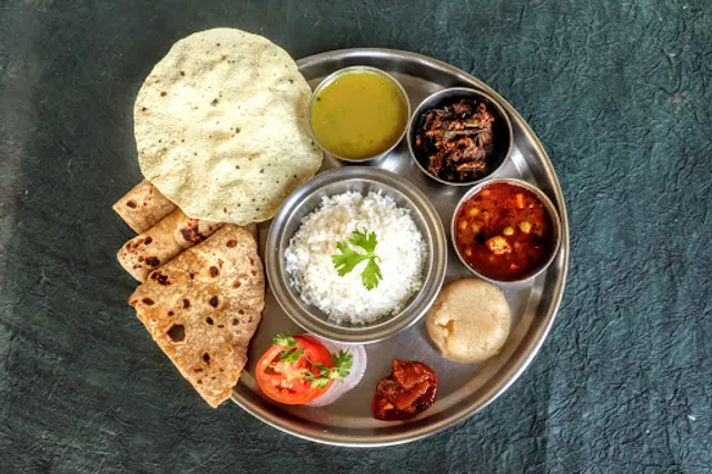 Hotel Pramit veg Nonveg