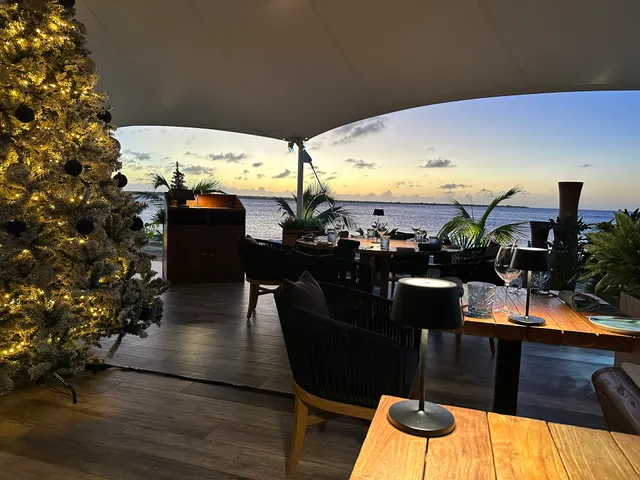 Biña Restaurant & Bar