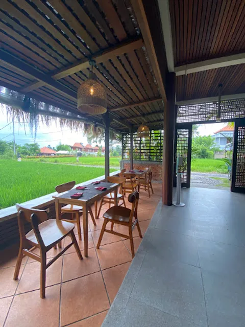 Good Day Resto & Pool Bar