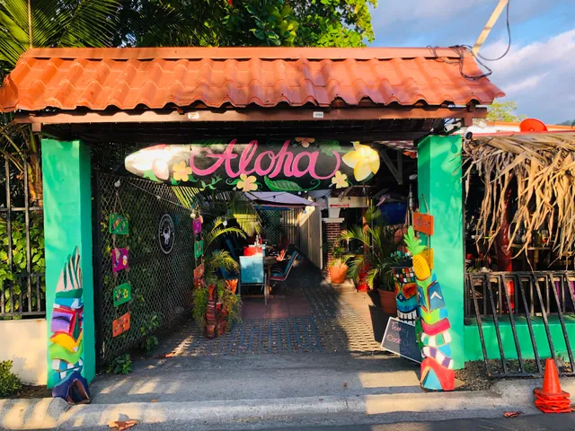 Aloha beach front Bar and Restaurant Jacó