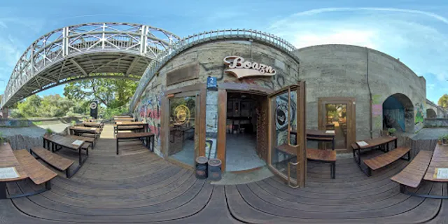 Boazn - Öffentliche Bedürfnisanstalt