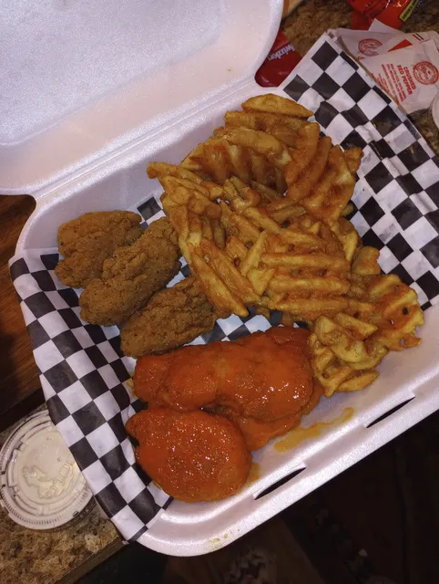 Flats 23 Pizza & Wings