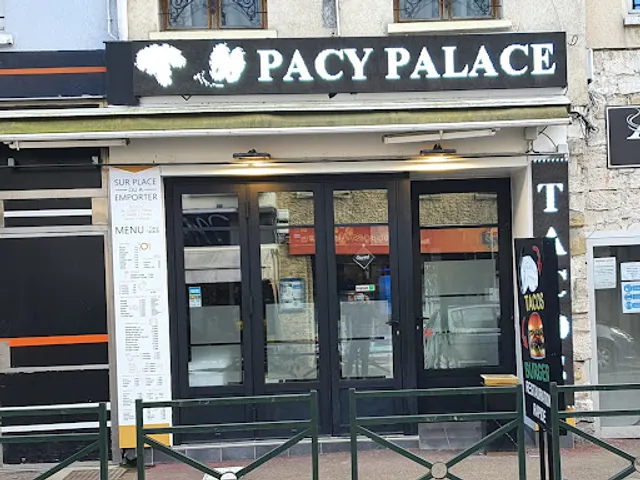 Pacy palace