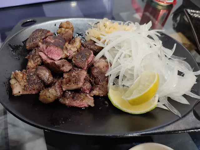 吃不飽碳烤牛排