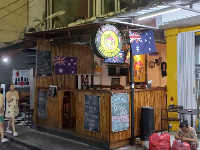 Paulies Kitchen & Bar